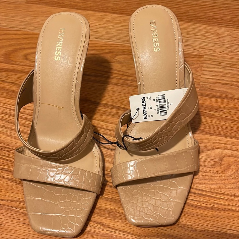 NWT Express Beige Snakeskin Strapless Open Toe Heel